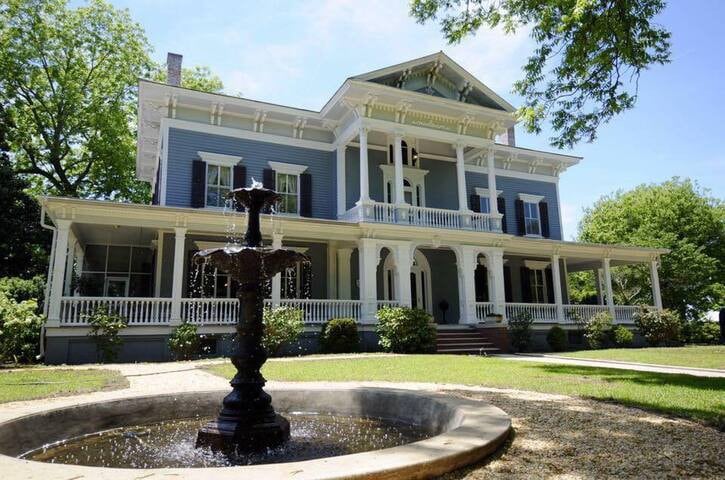 "The Writer" at Elmwood 1820 Bed & Breakfast Inn—the ONLY Health Dept. Inspected and Accredited B&B/Inn in Washington, NC. Full Gourmet Breakfast included.