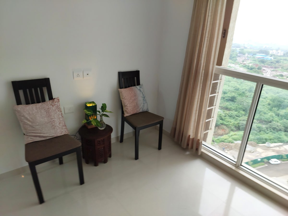 Airconditioned 1BHK entire APT (Clean & Hygienic)