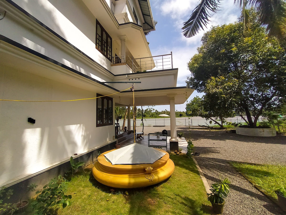 The Riverview Residency - Waterfront Pool Villa