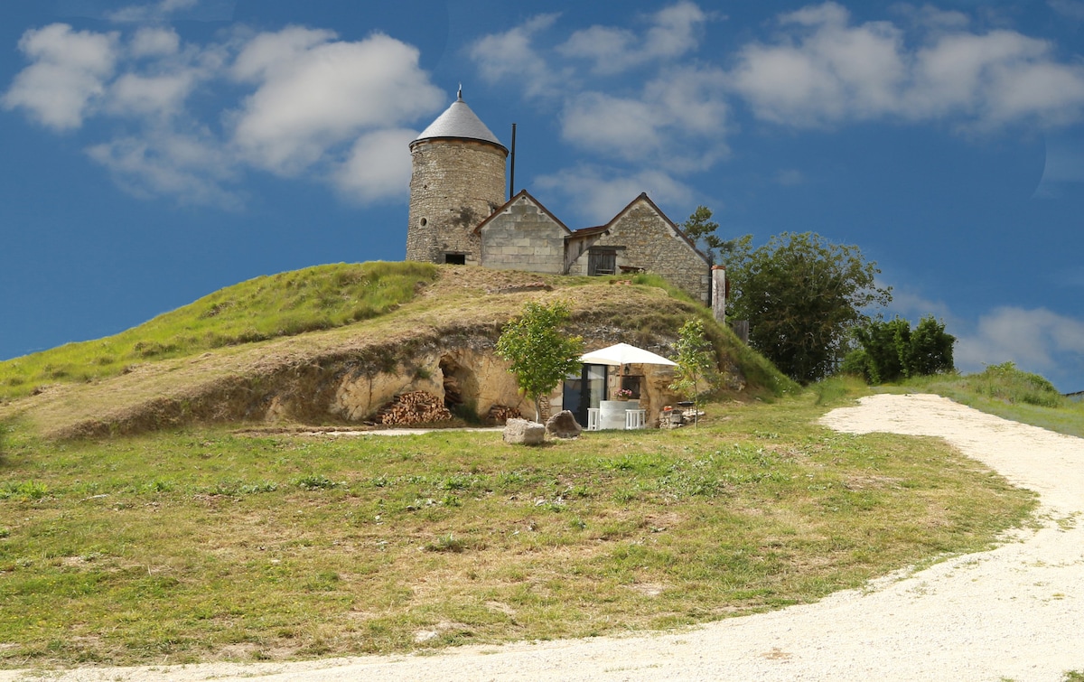 La Grotte du Moulin de la Motte Baudoin