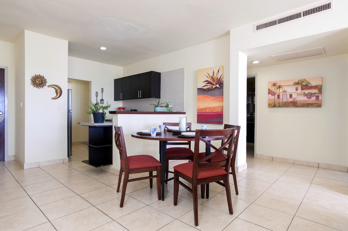 Safe & convenient apartment with 3 pools to enjoy