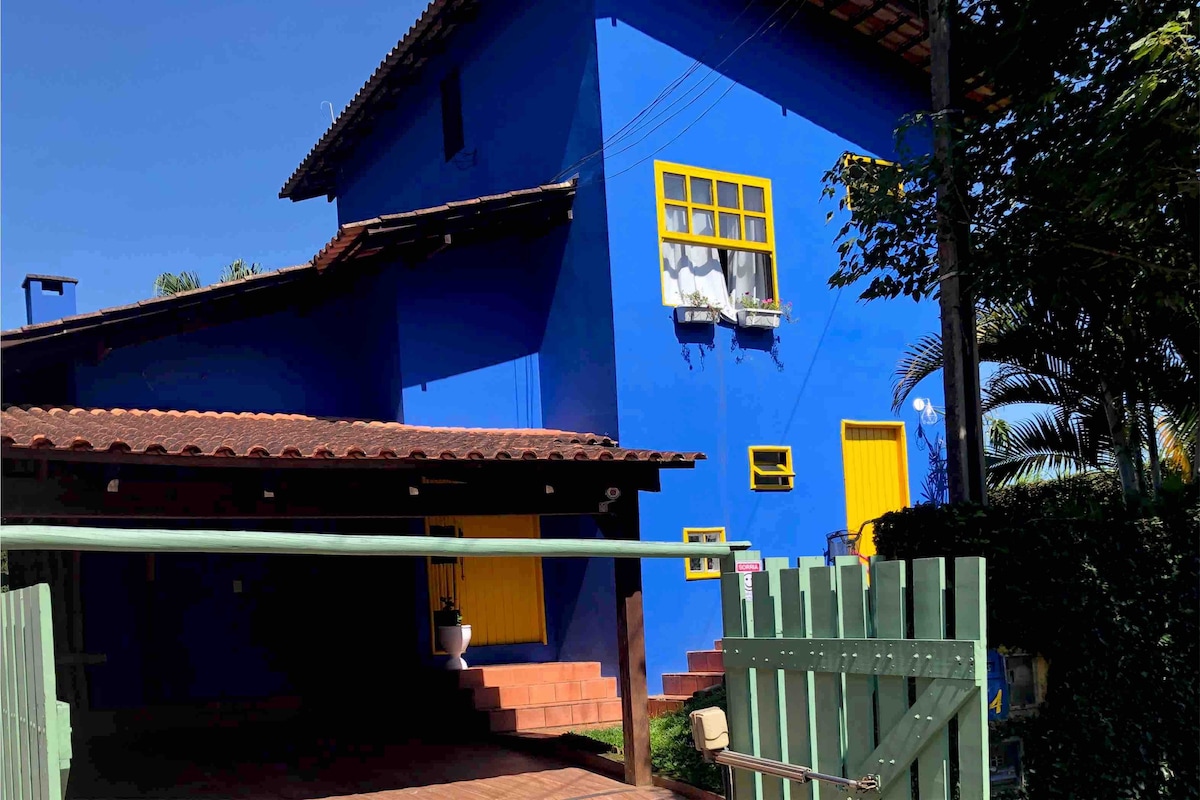 A casa azul, para hóspedes que gostam da natureza,