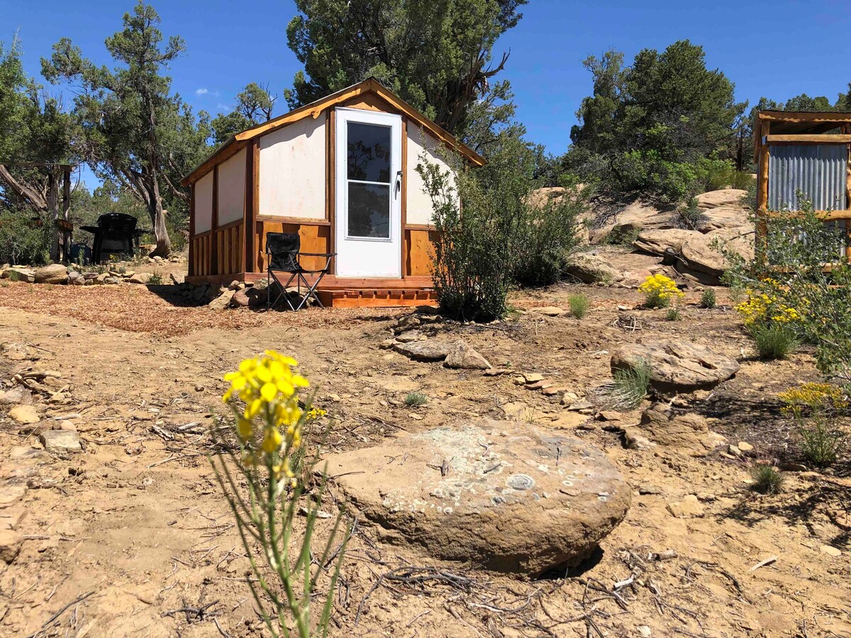 Cabin with a view at Navajo Dam
