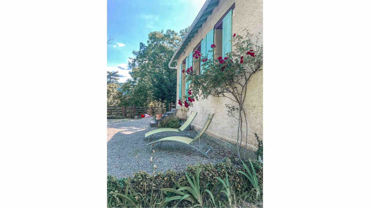 Petite maison pleine de charme au cœur des gorges