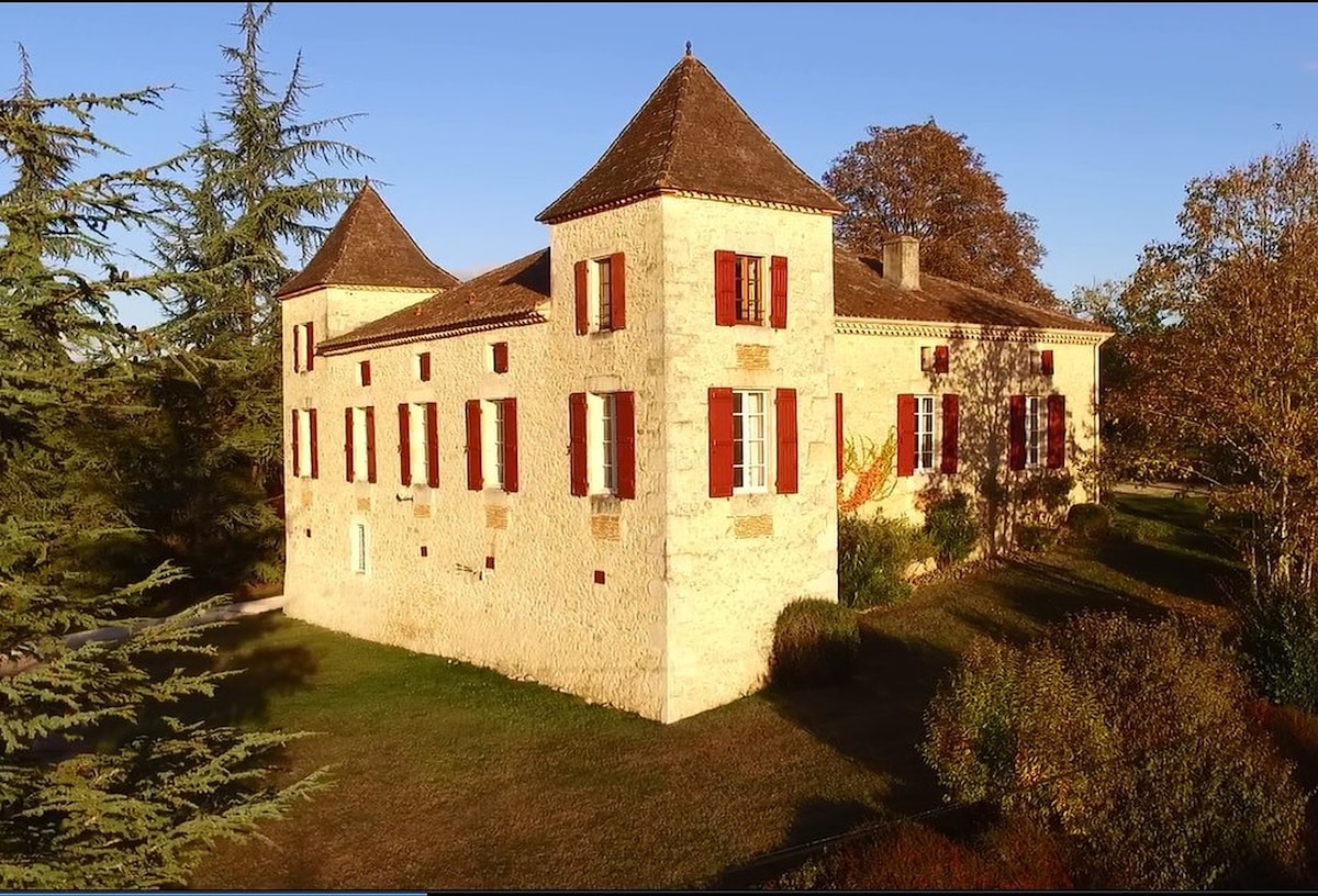 Chateau Cardou - pool & tennis, piano, 20 pers