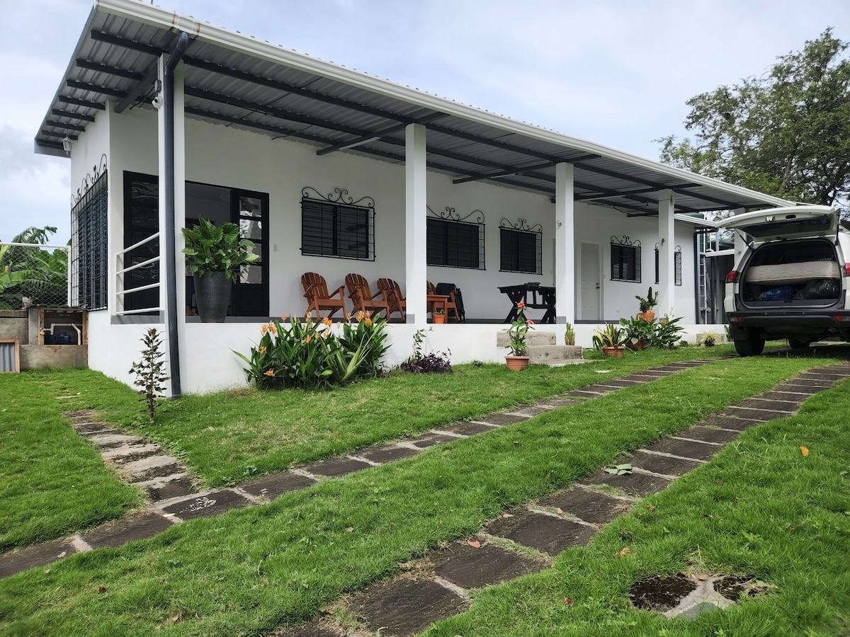 Casa Frente al Lago