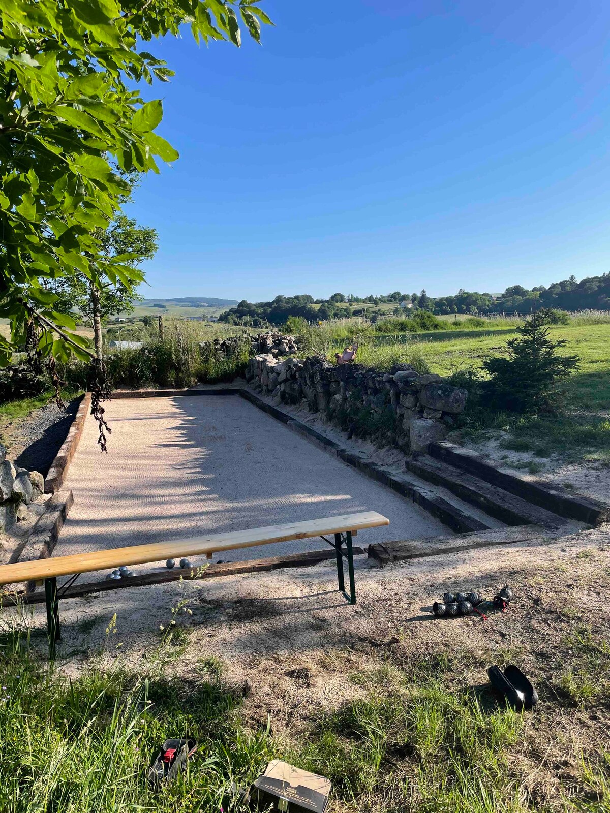 Corps de ferme rénové , Aubrac, St Urcize, Cantal