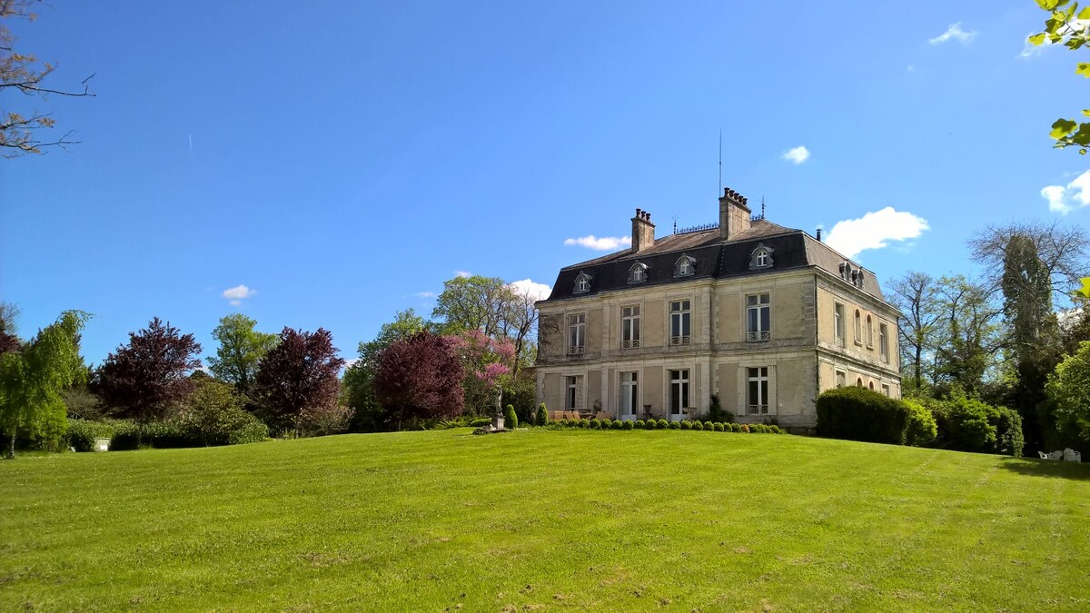 3 bedroom apartment in the grounds of a Chateau