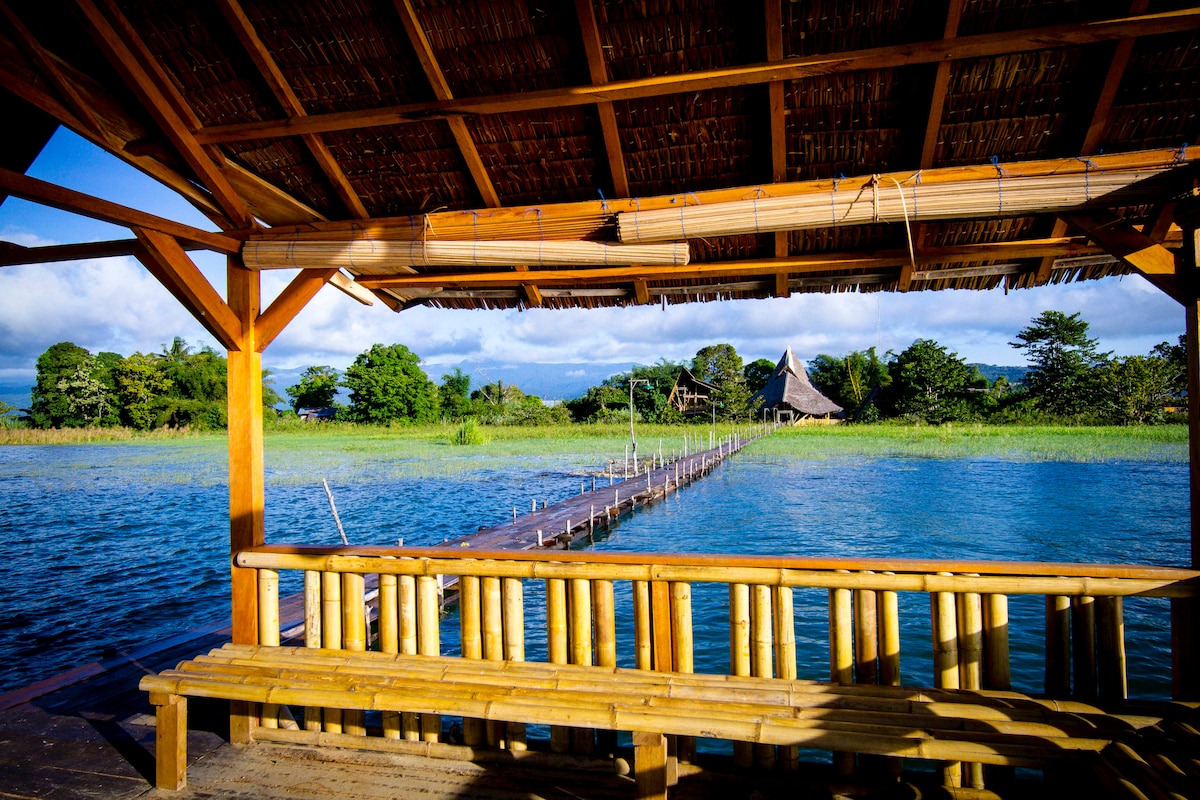 Lake Poso Eco Tourism Bamboo Room