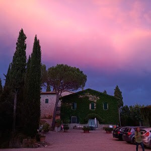 agriturismo SanGimignano的舒适公寓