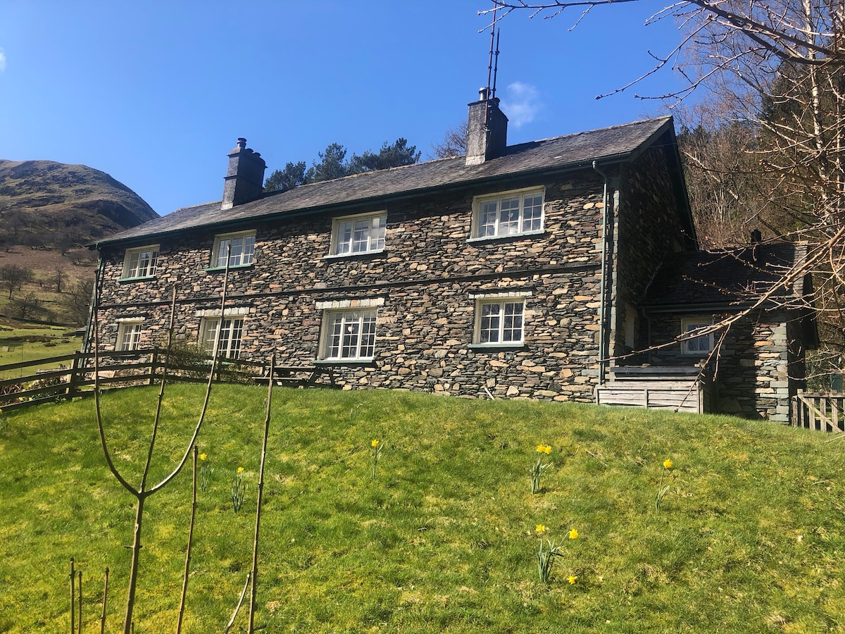 Cottage in the Lakes