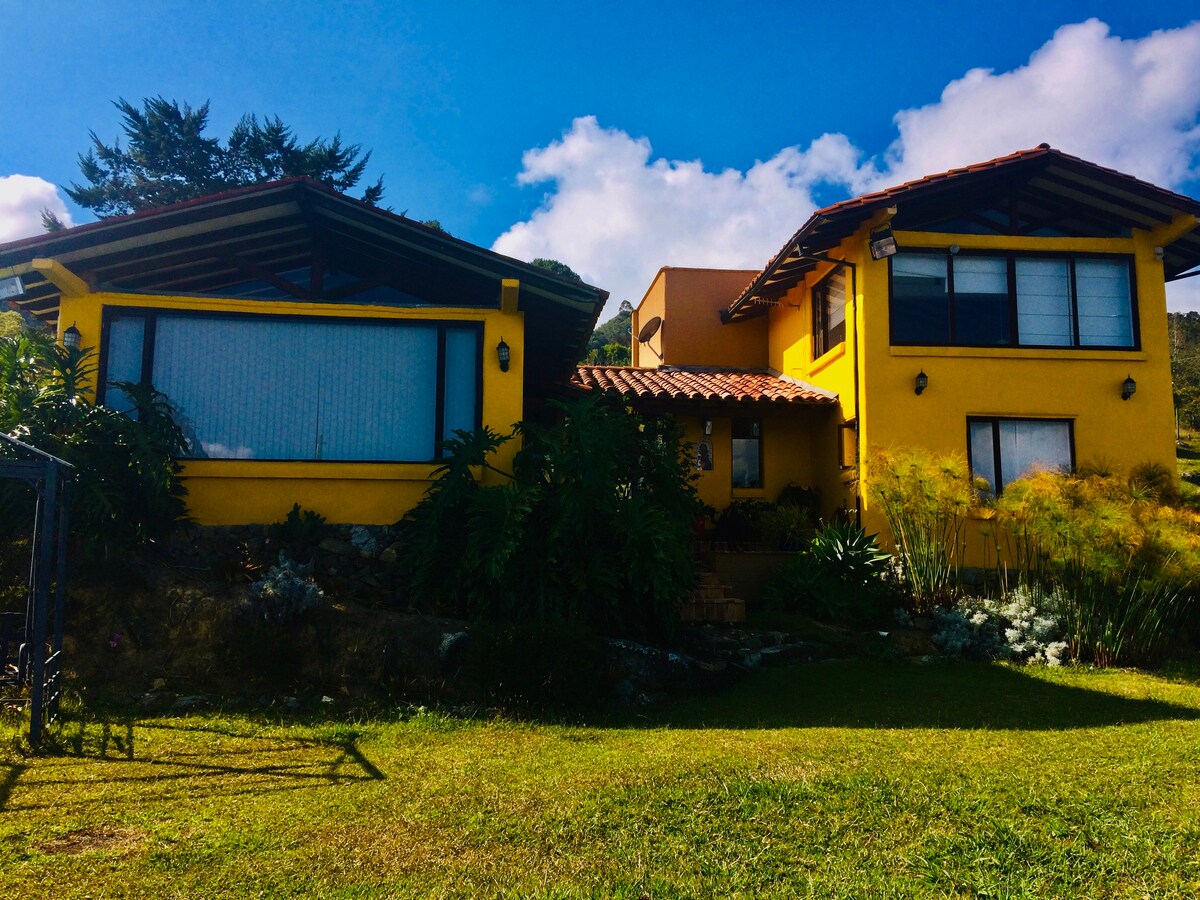 Hermosa Casa en la cima de lo Andes