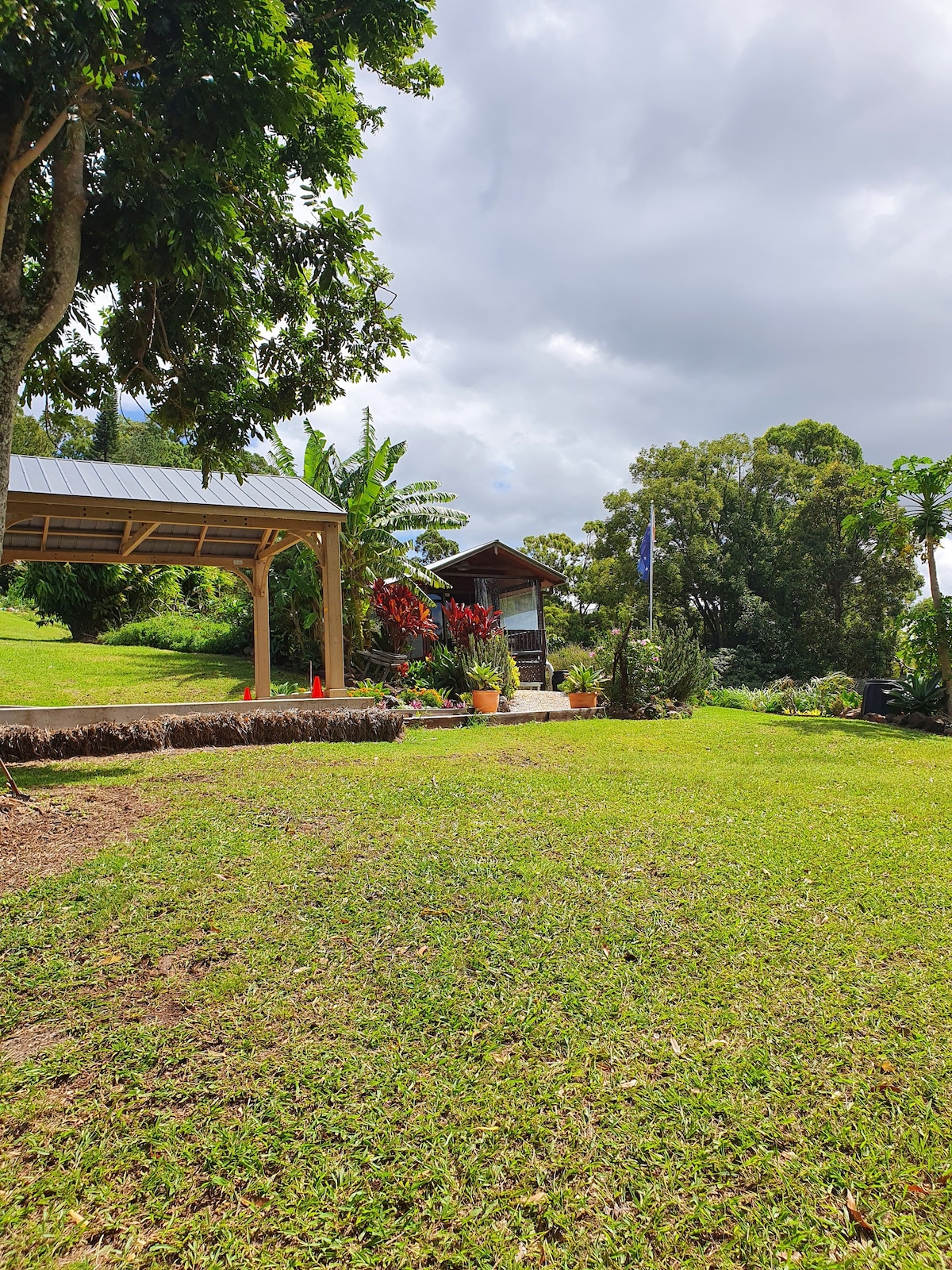 Byron Bay Hinterland Cottage with Views