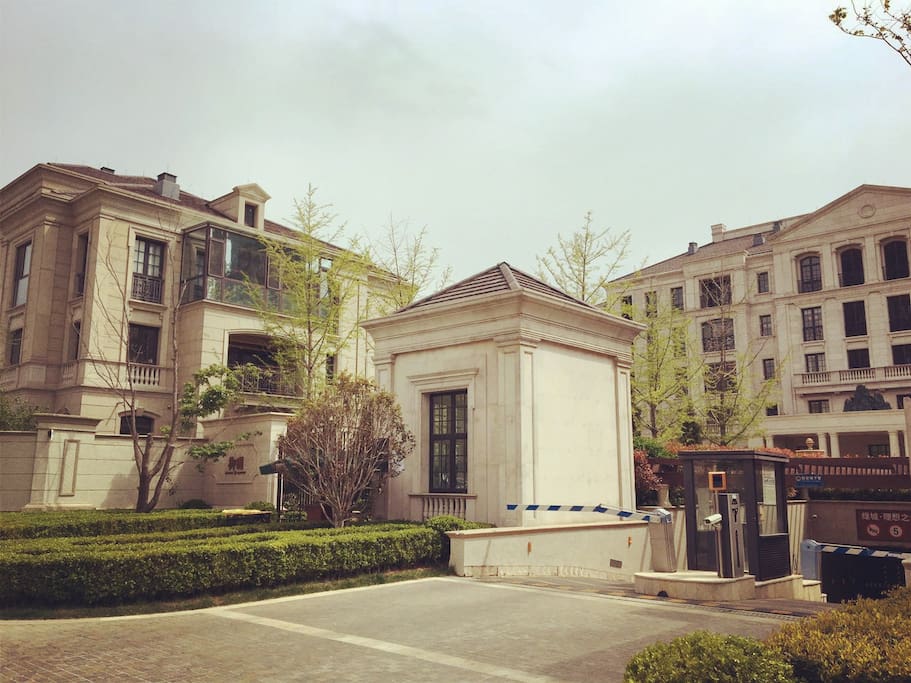 青岛绿城御园greeninn高档法式洋房公寓两室两卫近世博园近海鲜市场近