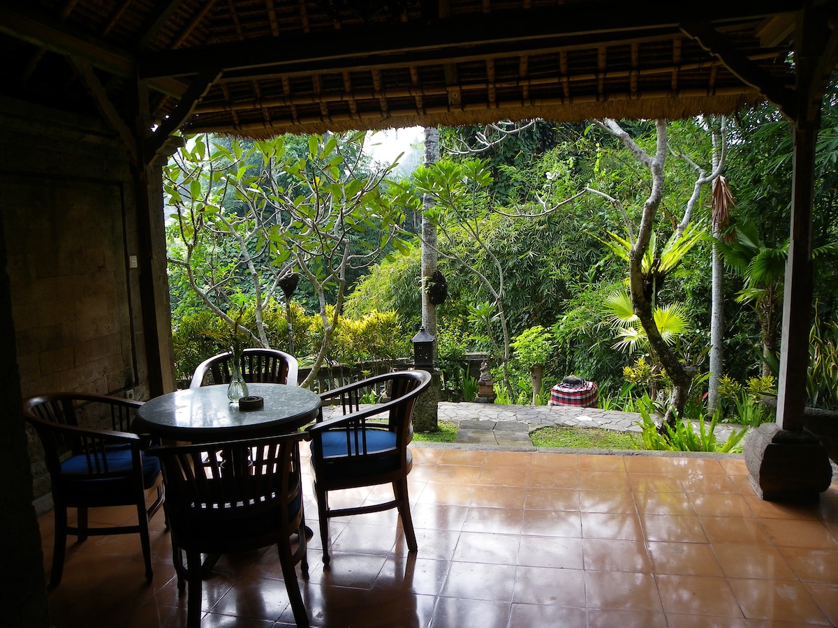 萨克蒂别墅（ Sakti Villas Ubud ） ，一个私密度假村-弗兰基帕尼（ Frangipani ）