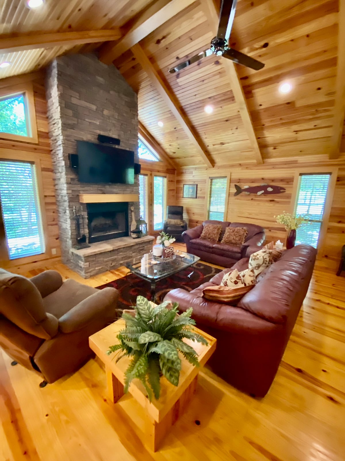 Private Cabin on Beaver Lake