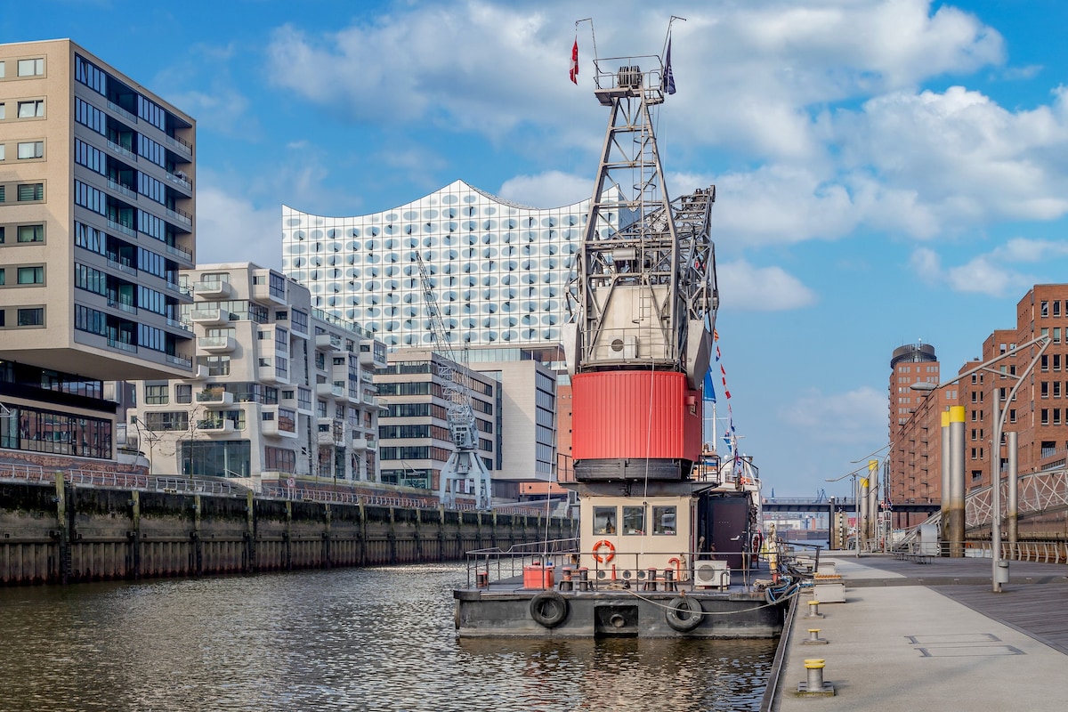 Hafenkran Hamburg - HafenCity Hideaway