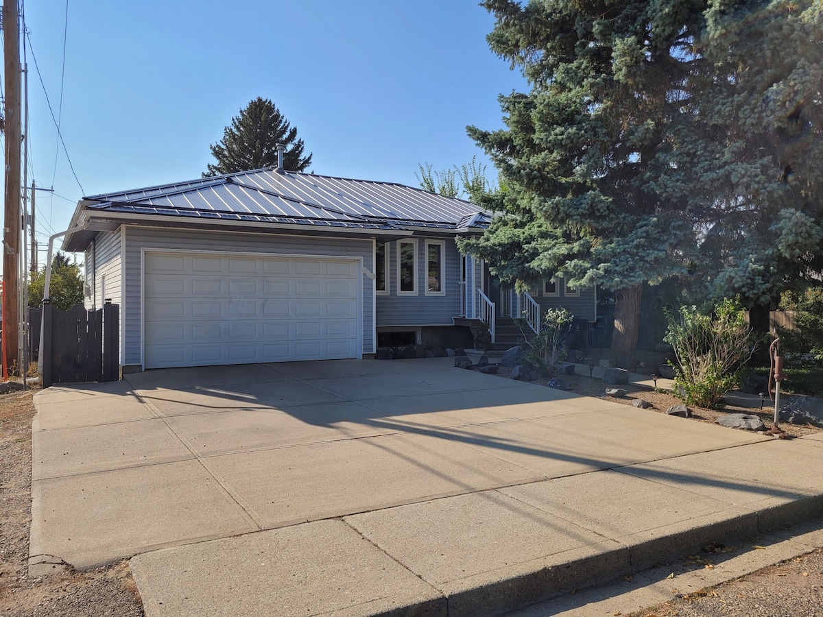 Private Basement Suite W/Patio in Central Location