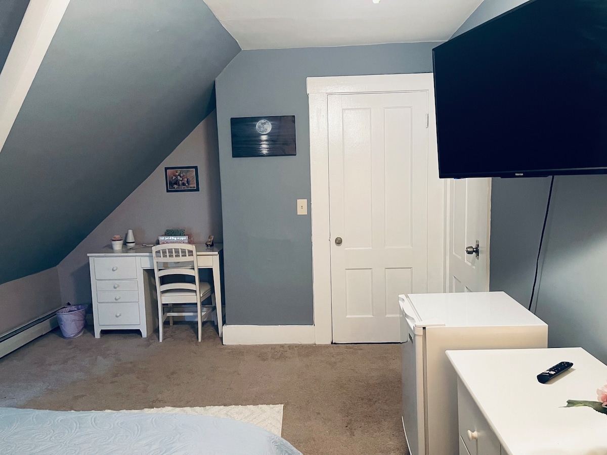 Adorable 1-bedroom in Manchester