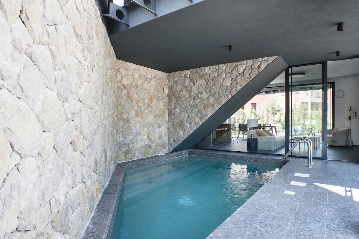 House Ena, Designers Home with Private Pool