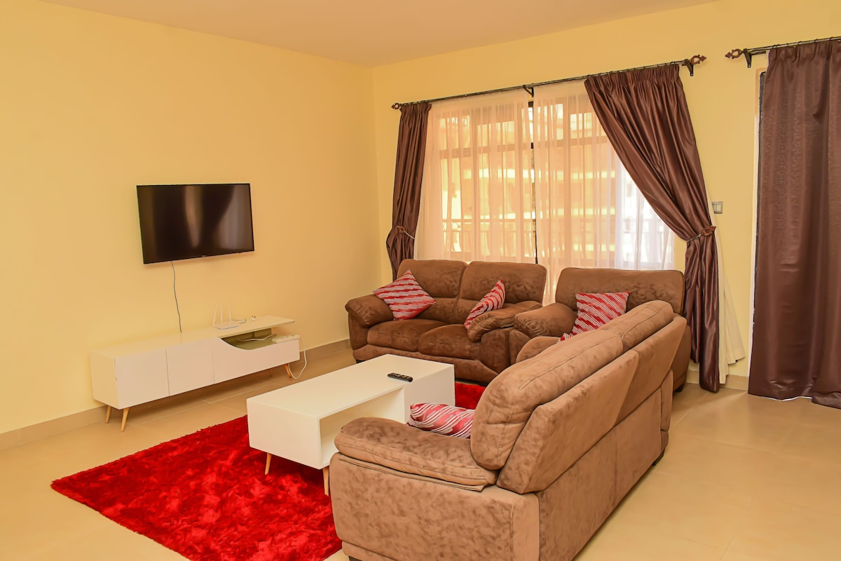 Emerald Suites: Three bedroom apartment: 3B