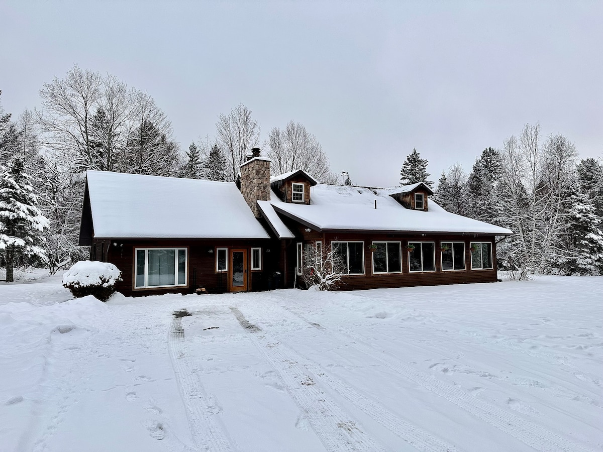 Snowshoe Lodge