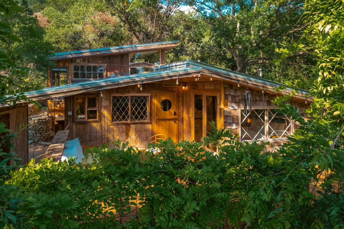 神奇的✷湖景小木屋，✷可欣赏嬉皮河谷（ Hippie Hollow ）