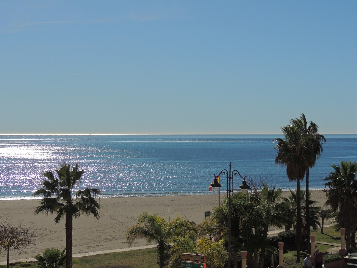 位于奥莱海滩（ Ole Playa ）海滨顶层公寓，毗邻码头