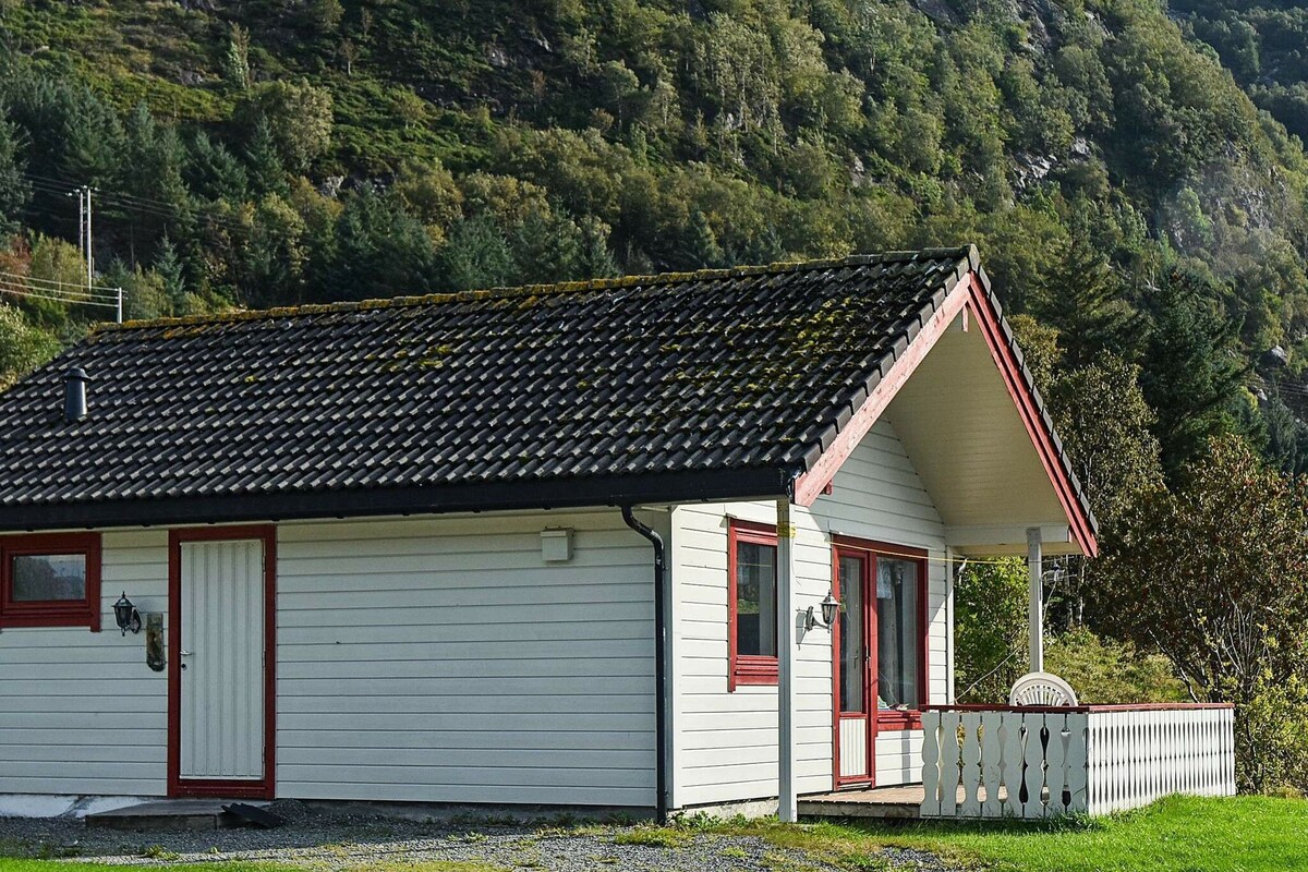 5 person holiday home in selje