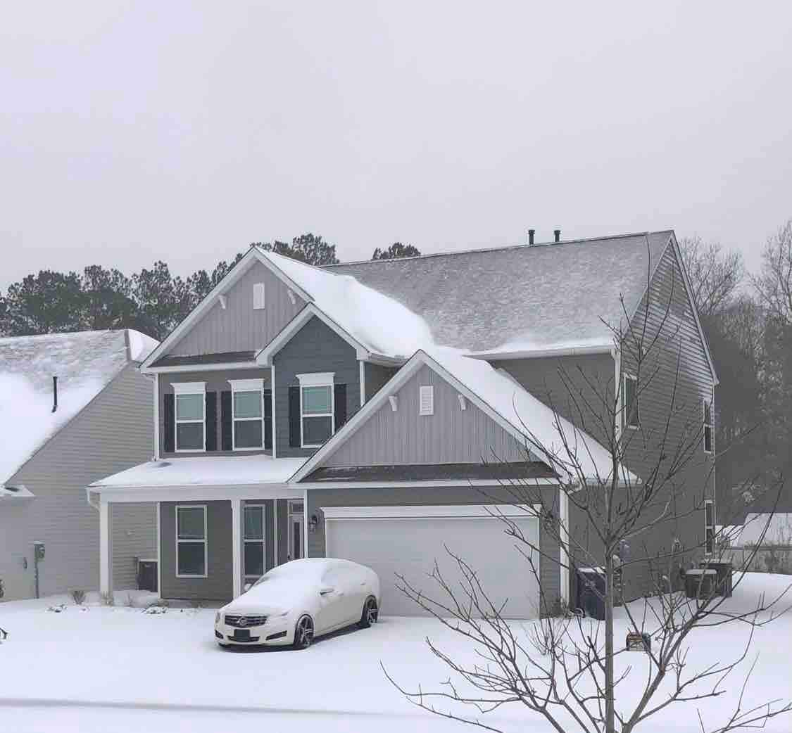 Cheerful 5 bedroom Home.