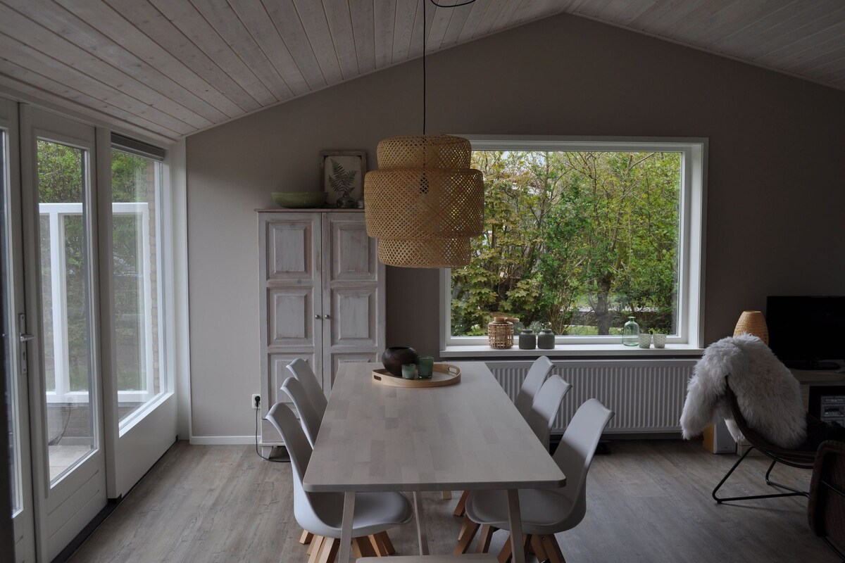 bungalow, situated directly at a large sand dunes