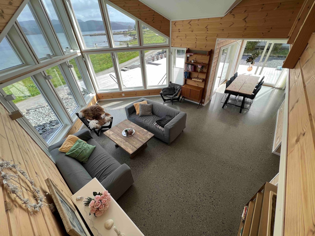 距离海滩25米的现代小木屋v/Dalsfjorden海滩25米