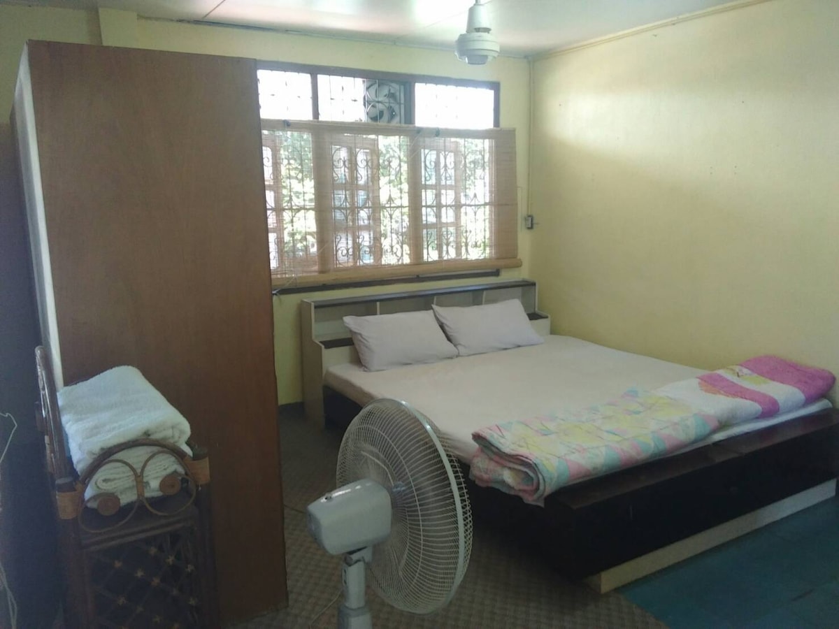 Somphon4 B&B Kingsizebed185Yaek4Soi2Tetsabaan26Rd