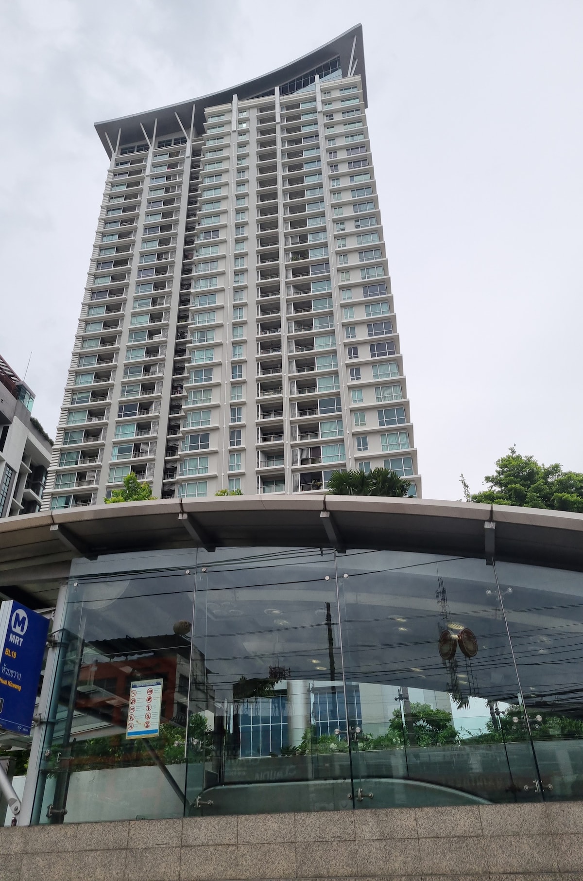 Comfortable condo_MRT Huaikhwang 1min