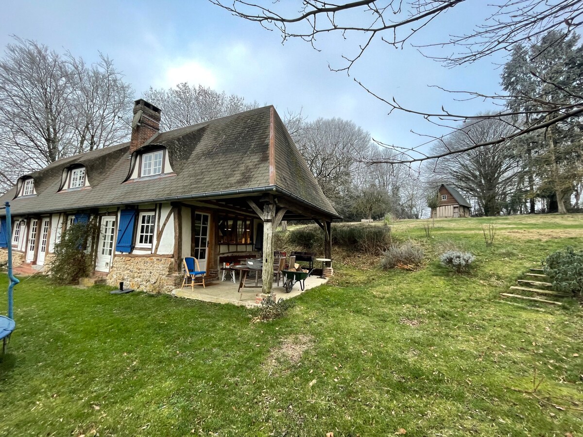 Normande de charme à l'orée d’un village typique