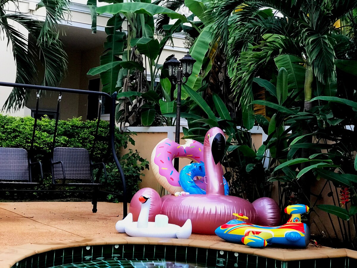 Woo Chiangmai Pool Villa靠近最大商场Central免费接机+中文管家+泳池