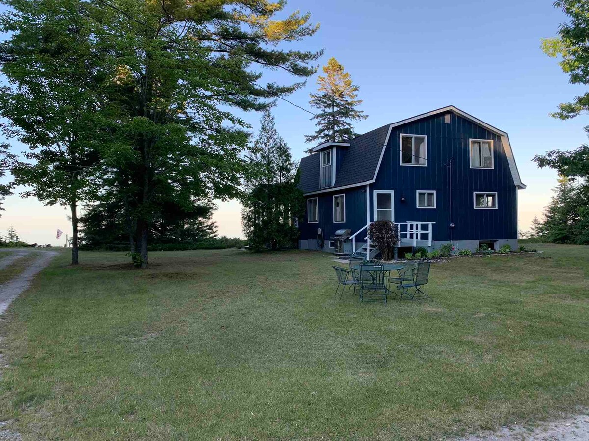 在我们的休伦湖海景房（ Lake Huron Beach House ）欣赏美景！