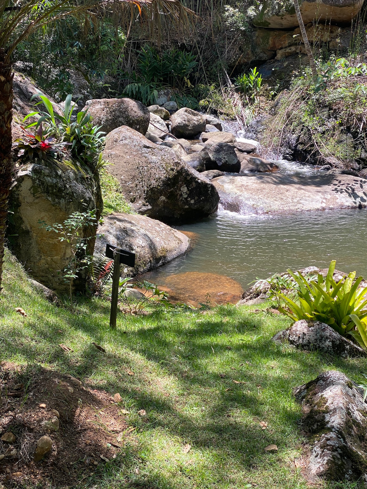 Chalé dos Budas, no Kailasa Zen Garden, Itamonte