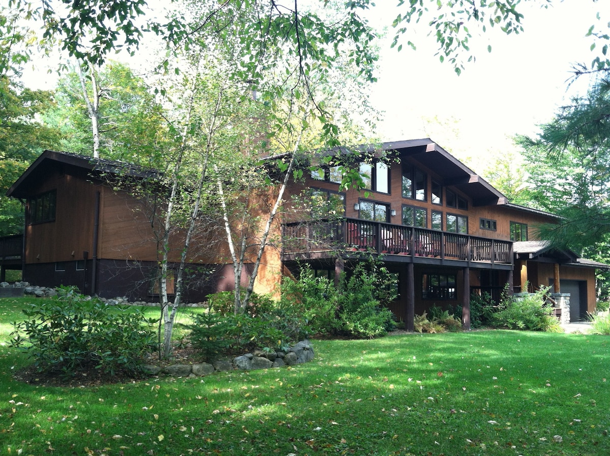 Adirondack Azure Lodge