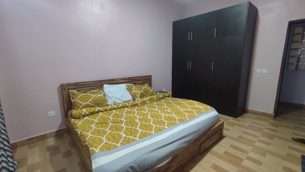 Cheerful colour 3bedroom with po