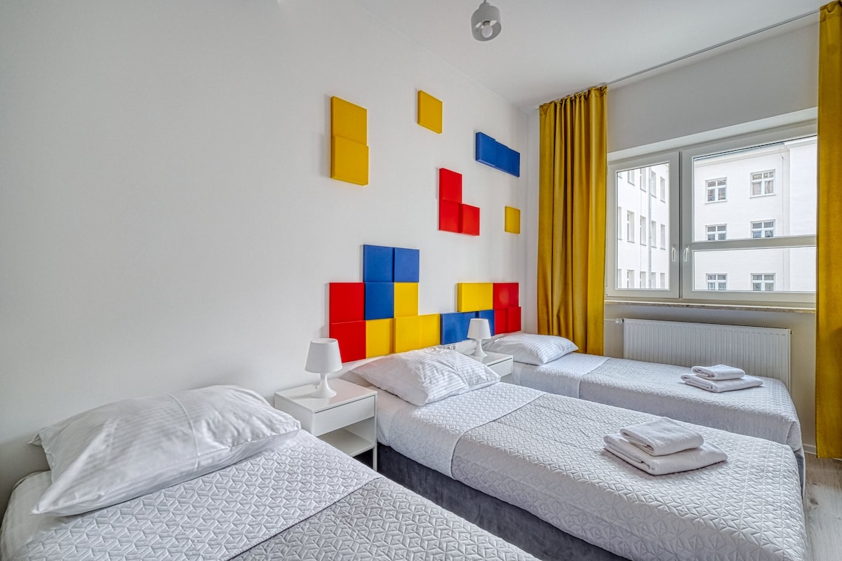 华沙公寓型住宅里的独立房间带卫生间的三人间