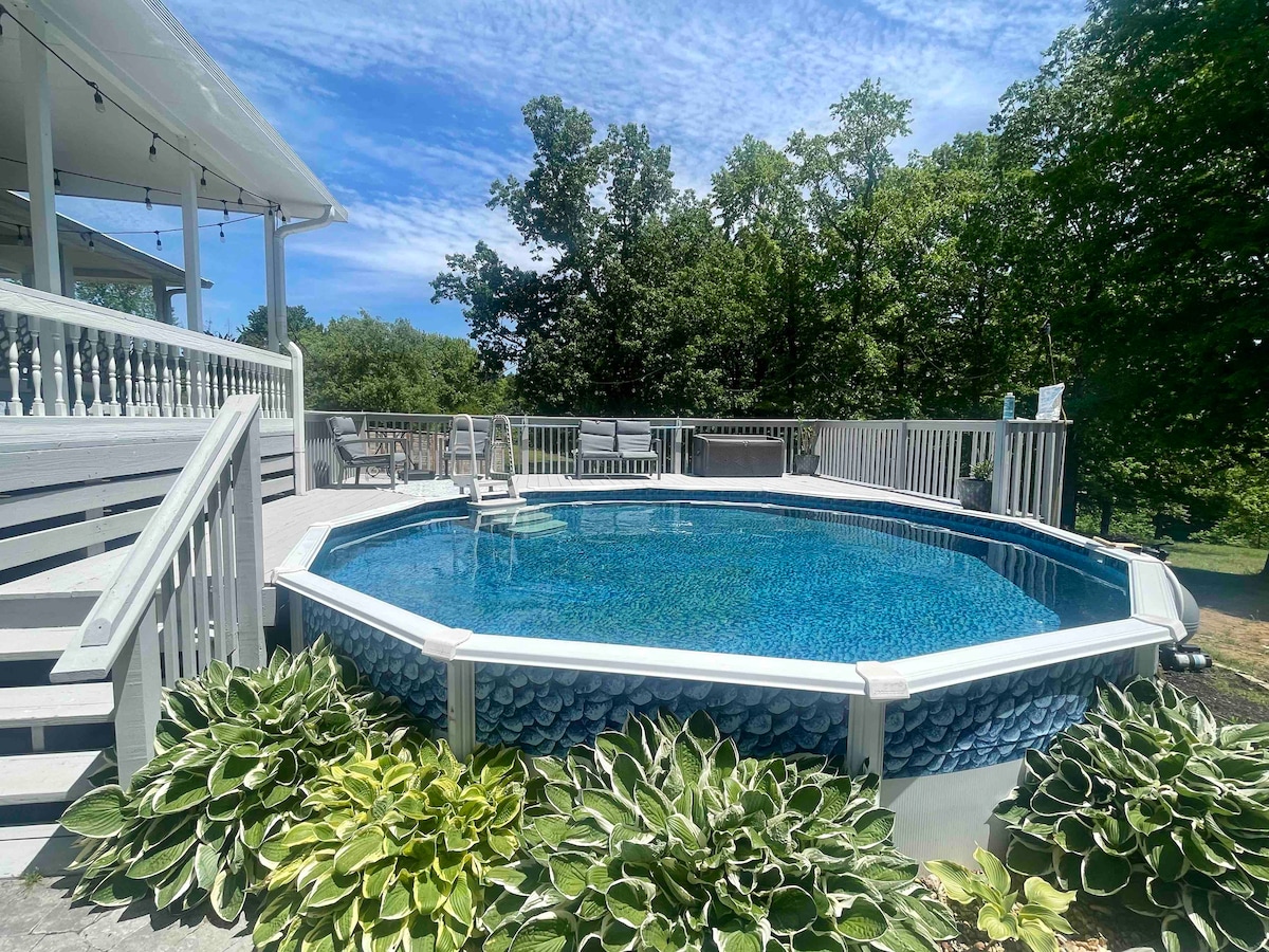 Serendipity just NORTH OF NASH. Sleeps 10 w/ POOL