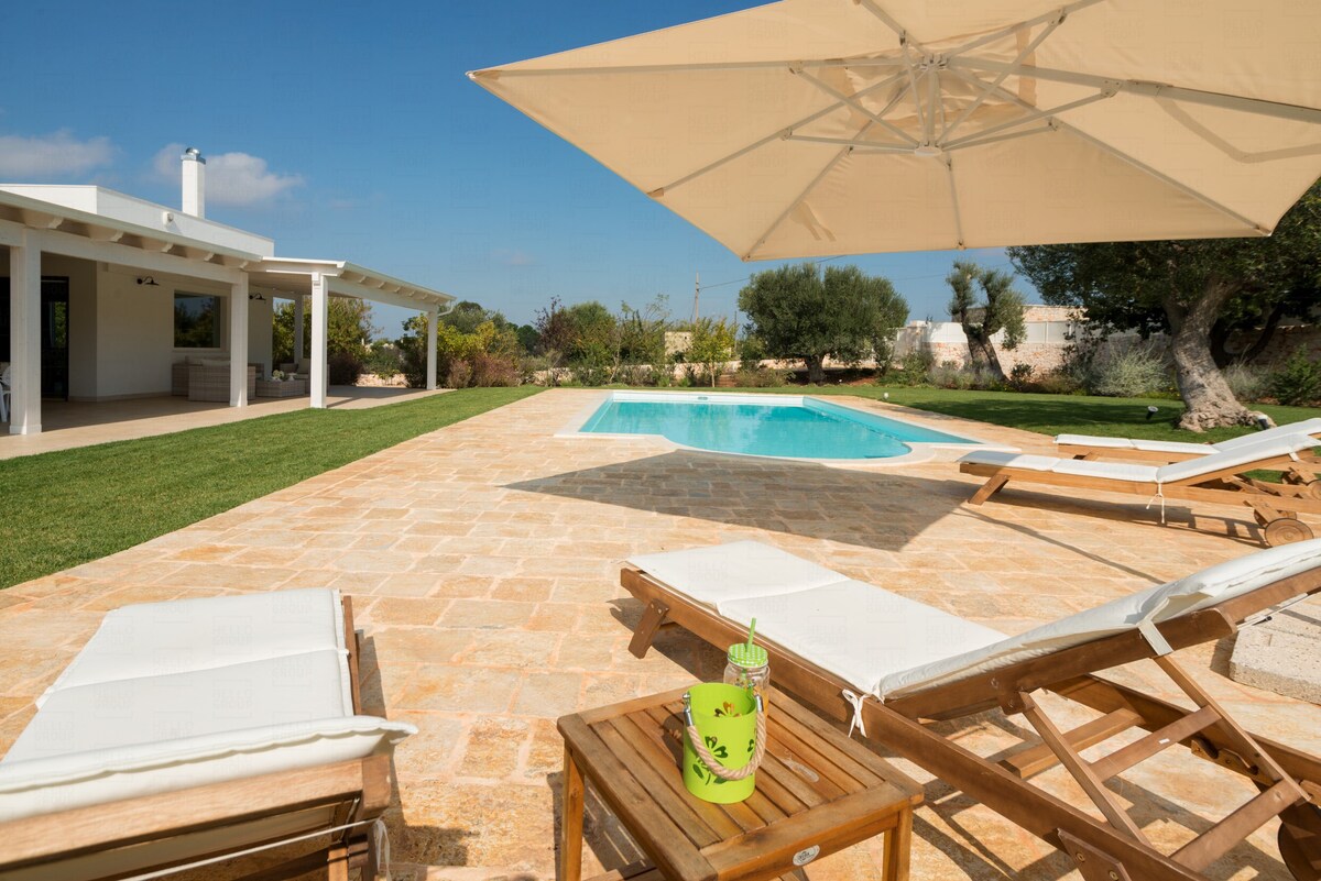 HelloApulia - Romantic villa with private pool