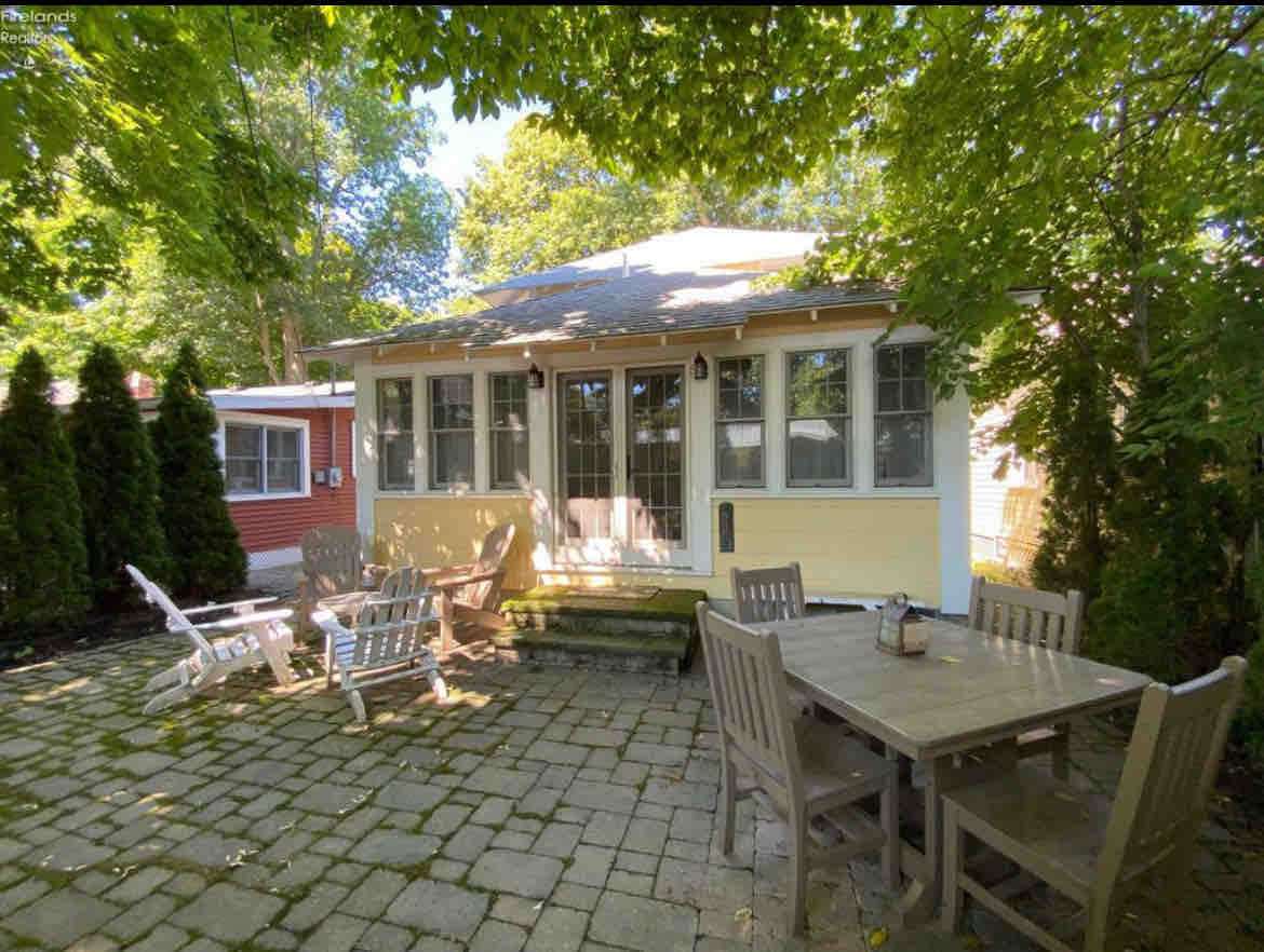 Summer dates open! Sleeps 11, Easy Parking!