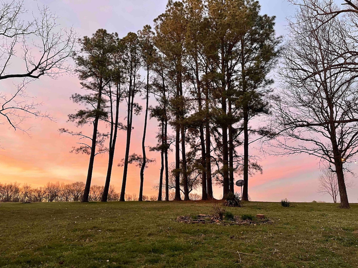 Sunsets at trails end - private - dog  friendly
