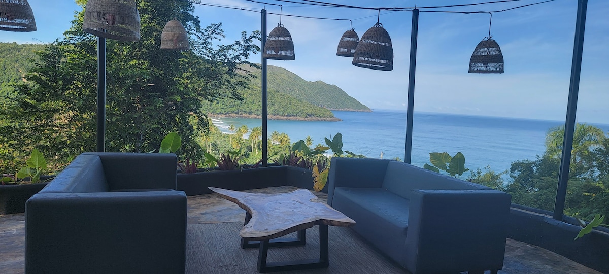 Panoramic Ocean View loft, 2 minutes from beach