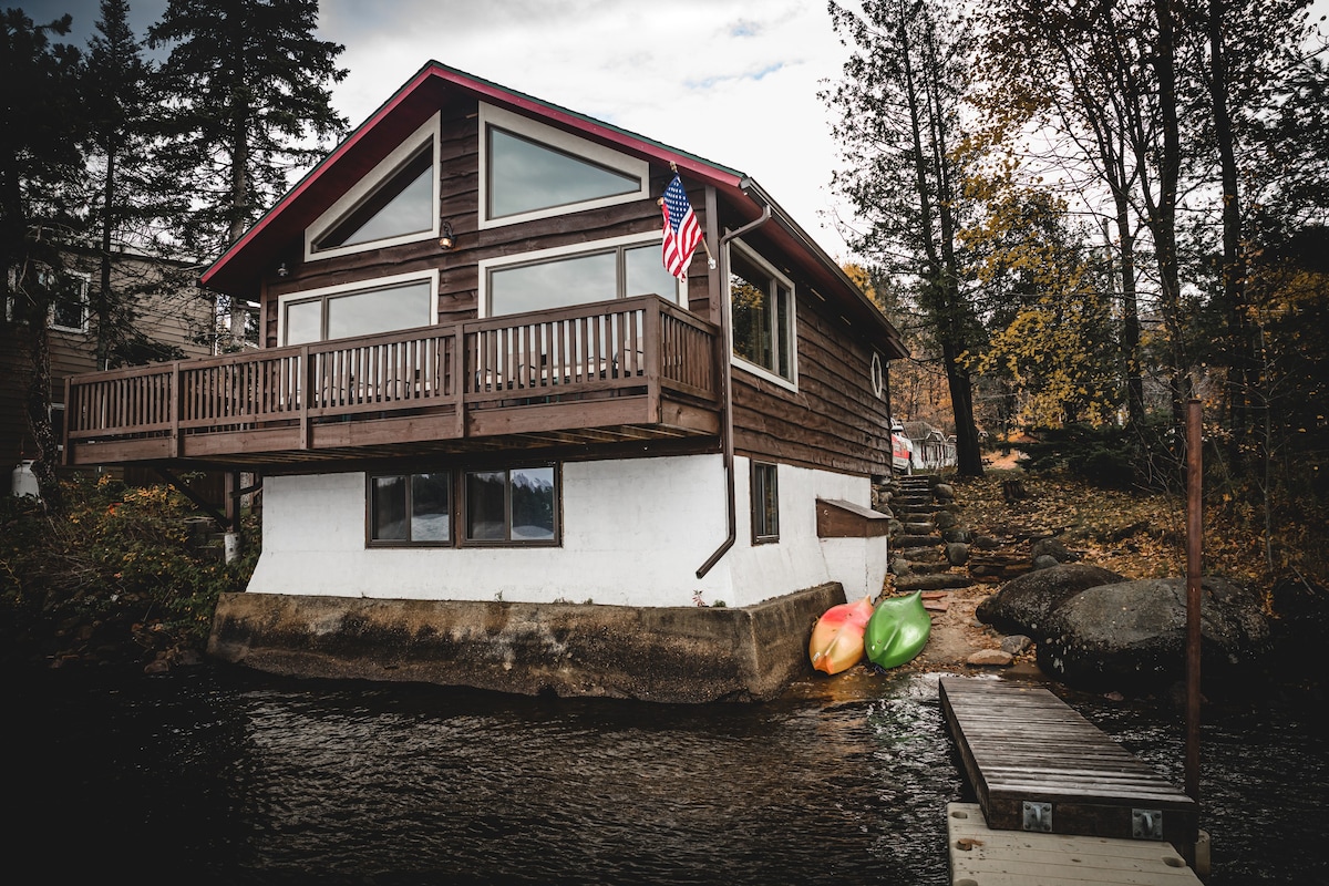 Lakefront Adirondack Escape