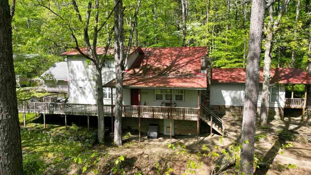 Callaway Cabin at the Pig Trail Scenic Byway