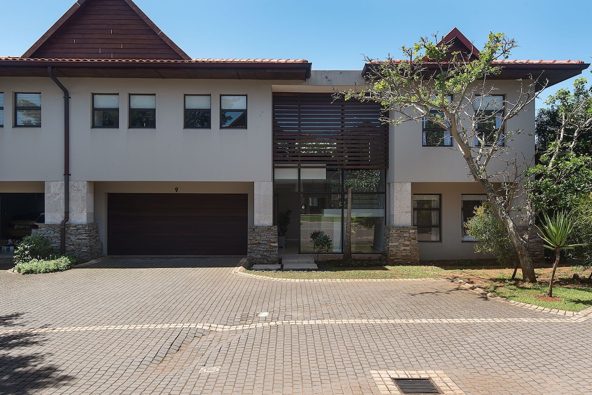 9 On Crystal Cove 5 Bedroom Townhouse in Zimbali