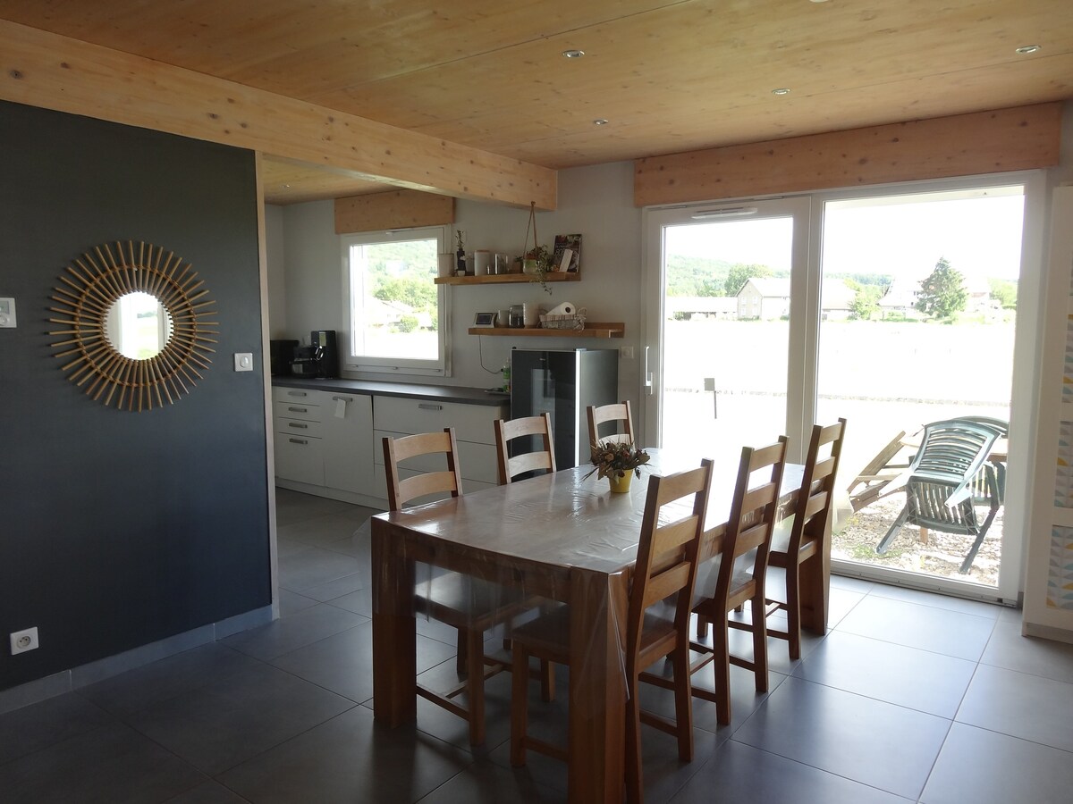 Chambre dans maison à la campagne